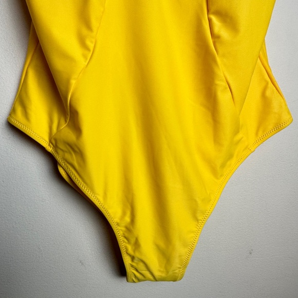 Cupshe Bright Yellow One-Piece Swimsuit NWT Retro Blue Button Cheeky Size XXL - Picture 6 of 16